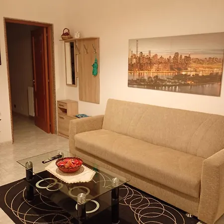 Anna's Little House Apartment Bari